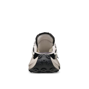 xVESSEL x XHEYDAY T-Front Wavy Slip On Black